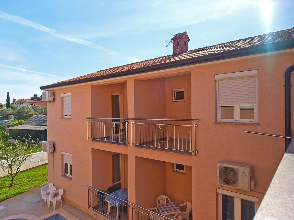 Apartments Edin 1359 Peroj Exterior foto
